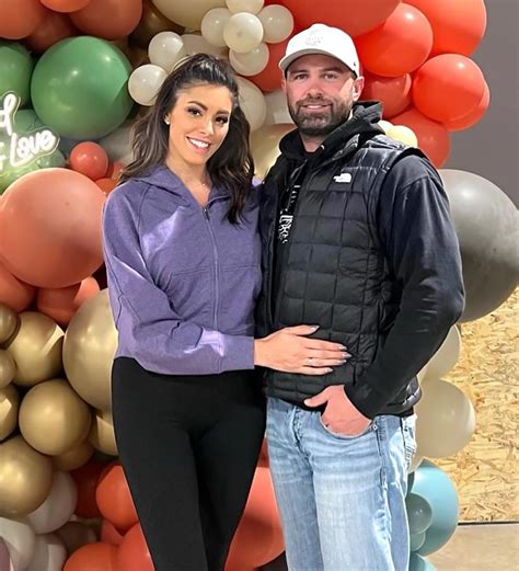 lace morris and ryan nelson|Lace Morris Reveals She’s Expecting Her First Baby。